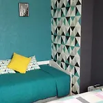 Les De L'ile לינה וארוחת בוקר 3*