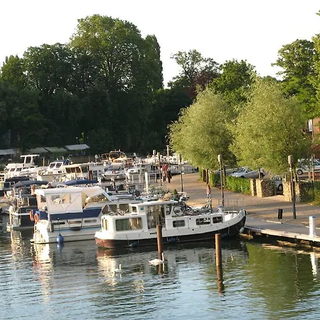 Les De L'ile 3*