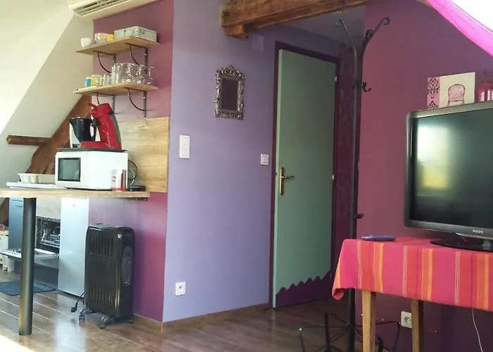 Les De L'ile Bed & Breakfast 3*