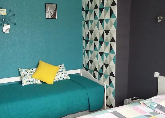 Les De L'ile Bed & Breakfast 3*